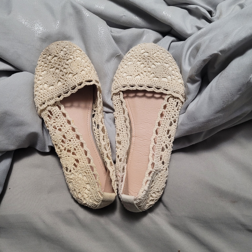 Elegant Cream Crochet Little Girl's Flats